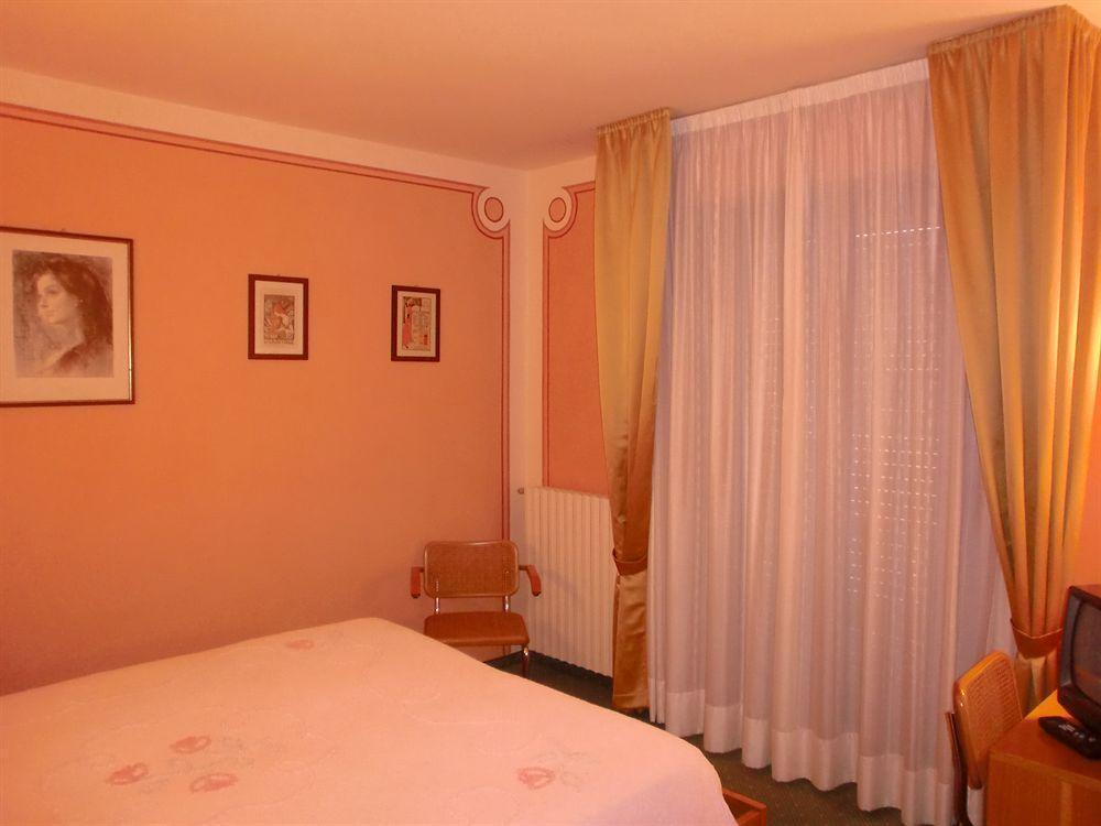 Hotel La Pergola Barga Luaran gambar
