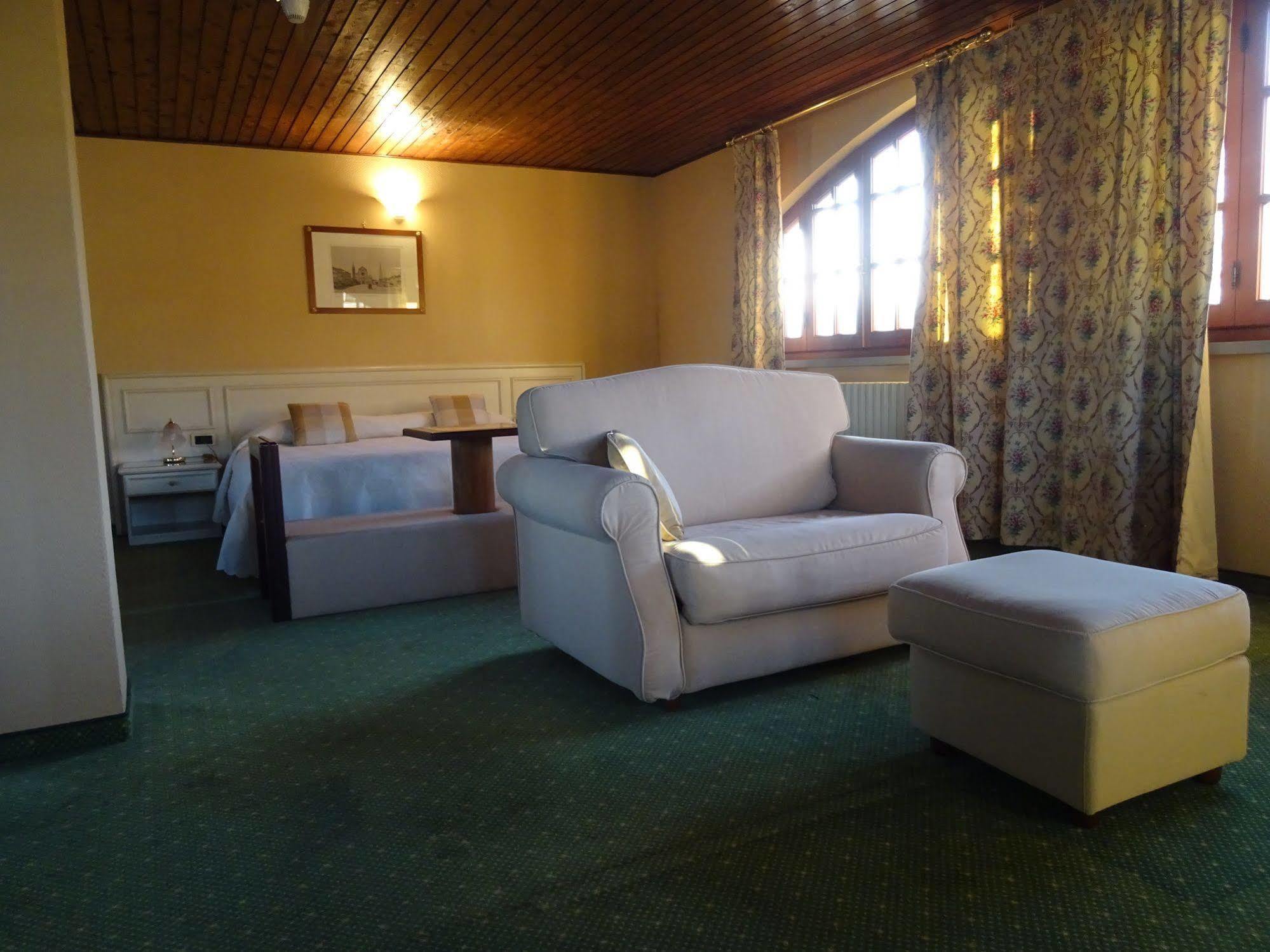 Hotel La Pergola Barga Luaran gambar