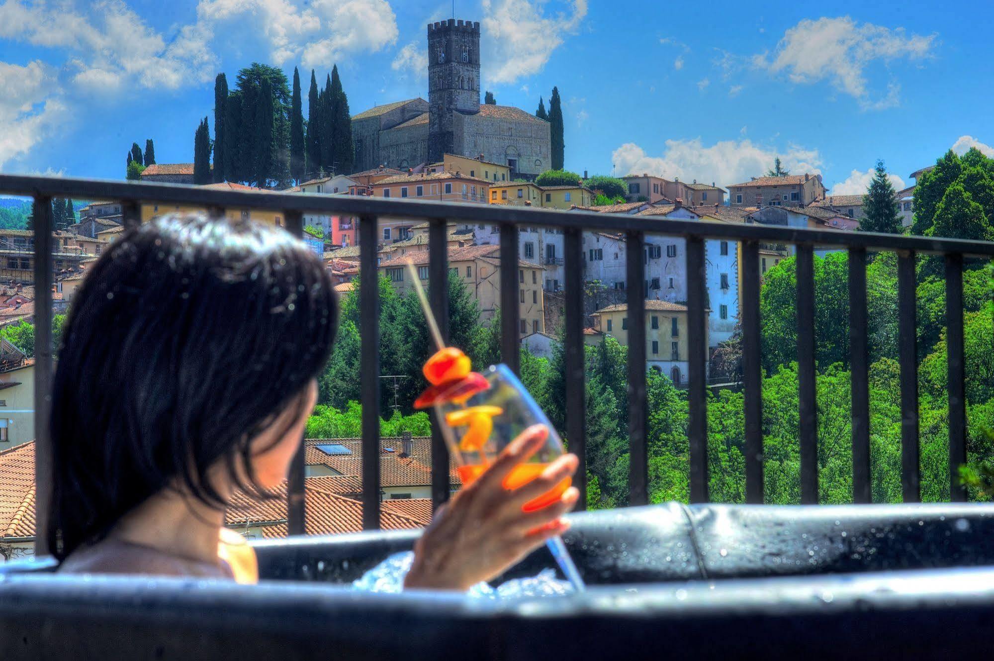 Hotel La Pergola Barga Luaran gambar