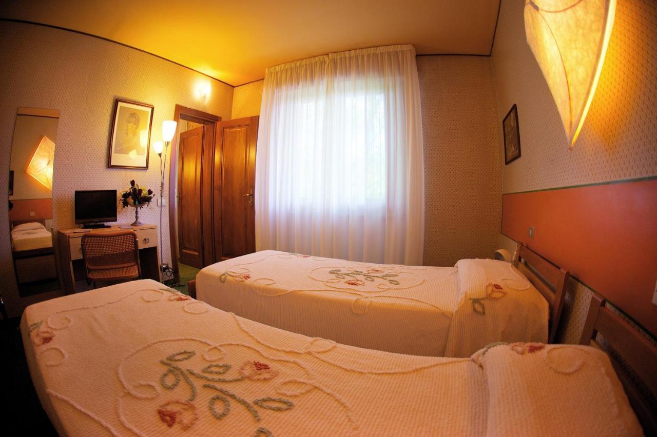Hotel La Pergola Barga Luaran gambar